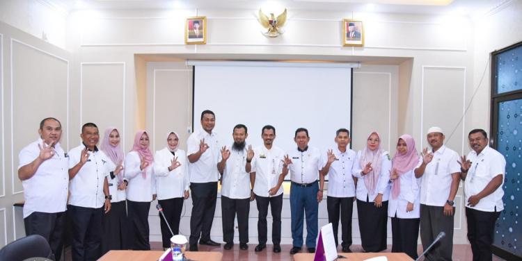 Sekretariat DPRD Lakukan Penandatanganan Pakta Integritas dan Perjanjian Kinerja TA 2023
