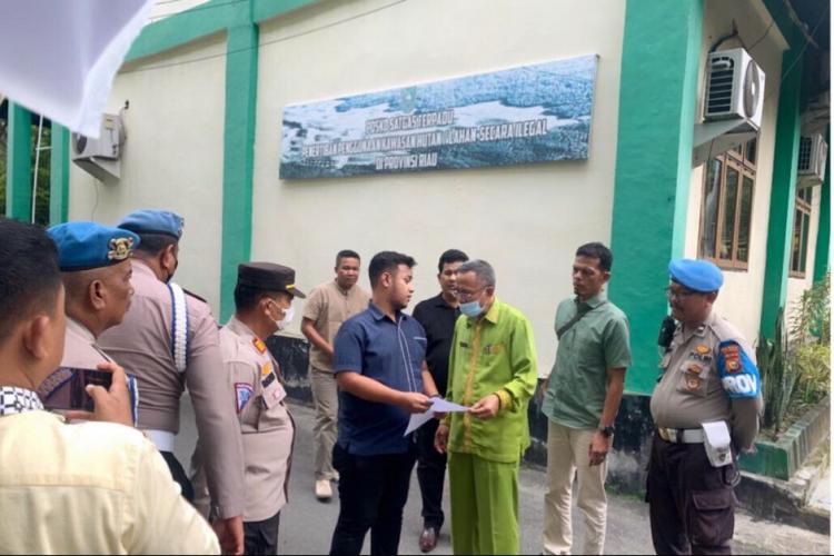 Inisial BS diduga Kuasai Ratusan HK Tanah Kawasan Hutan dan Merubahnya Menjadi Perkebunan Kelapa Sawit