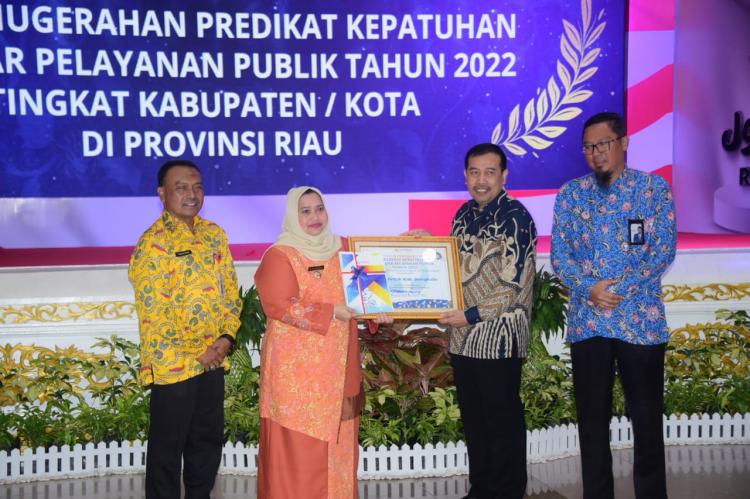 Bupati Bengkalis Kasmarni Terima Anugerahan Predikat KSPP Kategori Tertinggi di Riau