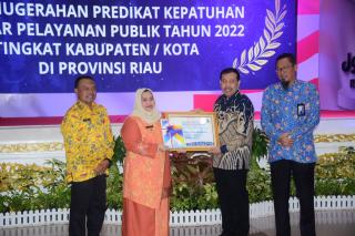 Bupati Bengkalis Kasmarni Terima Anugerahan Predikat KSPP Kategori Tertinggi di Riau