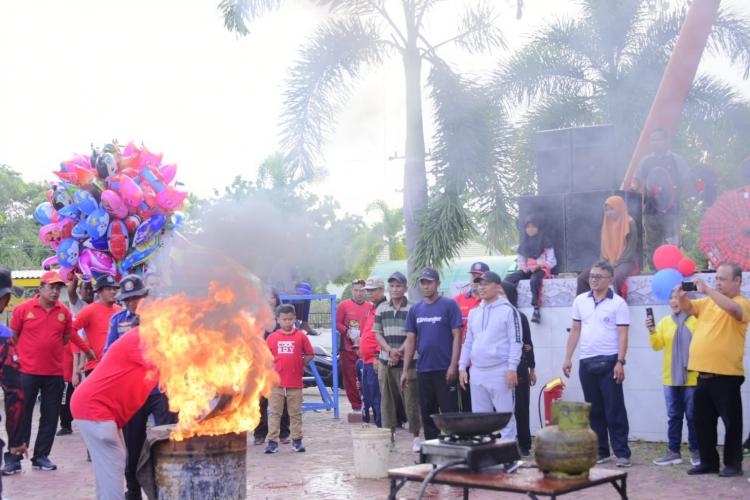 Hut ke 104 Damkar, Kobaran Api di Lapangan Tugu Bengkalis Semarakan Jalan Santai 