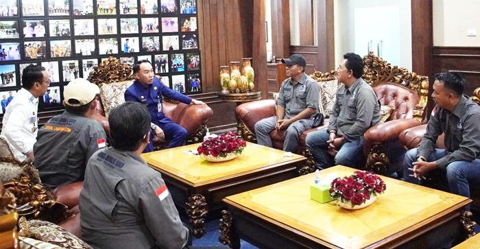 Terima Audensi DPC PJS, Bupati Waykanan Minta PJS Bantu Realisasikan Program Pemda