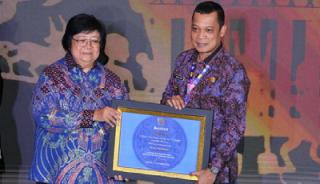 Kerja Keras Berbuah Manis, Pekanbaru Terima Sertifikat Adipura dari Menteri LHK