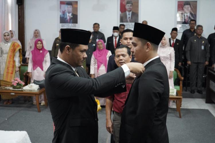 Gantikan Erdizal, Aldiko Putra Dilantik Jadi Anggota DPRD Kuansing