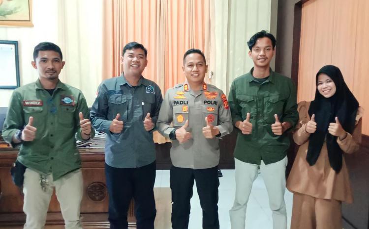 Jalin Silaturahmi di Bulan Ramadhan, DPC PJS Tanjab Barat Bincang Ringan Bersama Kapolres