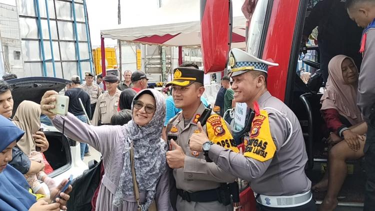 Pelepasan Peserta Mudik Asik oleh Kapolres Bengkalis