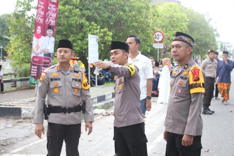 Berikan Rasa Aman dan Nyaman Kepada Masyarakat, Polres Bengkalis Laksanakan Pengamanan Ibadah Sholat Eid
