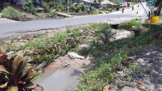 Warga Perlang Minta Dinas PUPR Kepulauan Babel Prioritaskan Rehabilitasi Jalan Dan Siring