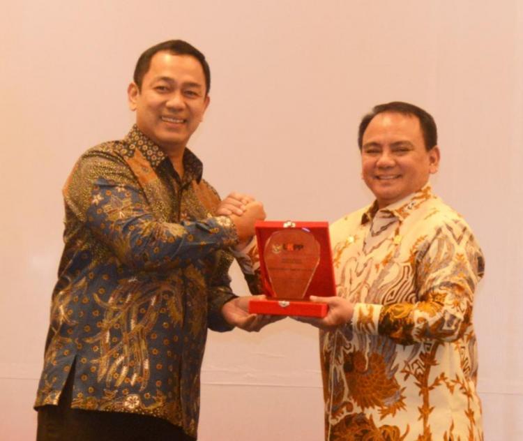 Kemenkumham Raih Penghargaan Terbaik UKPBJ Proaktif 