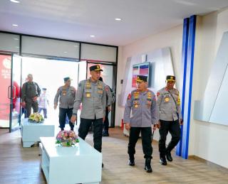 Cek 91 Command Center, Kapolri Tegaskan Siap Amankan KTT ASEAN di Labuan Bajo