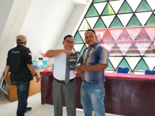 Pembicara Nasional, Drs Wahyudi El Panggabean MH Beri Motivasi pada Puluhan Wartawan Sumut