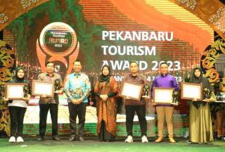 Ikut Berperan Majukan Sektor Pariwisata,PJ Wako Pekanbaru Apresiasi insan Pariwisata di Pekanbaru 