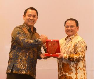 Kemenkumham Raih Penghargaan Terbaik UKPBJ Proaktif 