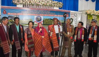 Bupati Bengkalis Kasmarni Didaulat jadi Boru Simangunsong oleh Pomparan Raja Sonakmalela