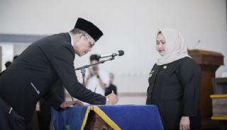 Bupati Kasmarni Lantik 94 Kepala Sekolah TK, SD dan SLTP
