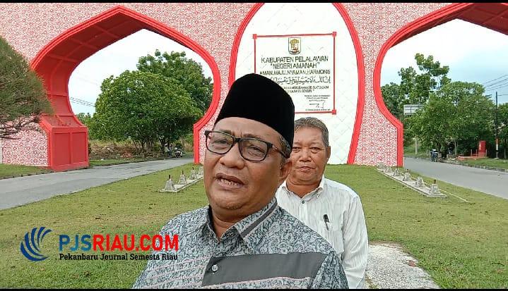 Pewaris Kerajaan Pelalawan Murka Simbol Warna Kebesaran Adat Kuning Keemasan Gerbang KM 55 di Ubah Merah 