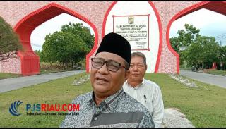 Pewaris Kerajaan Pelalawan Murka Simbol Warna Kebesaran Adat Kuning Keemasan Gerbang KM 55 di Ubah Merah 