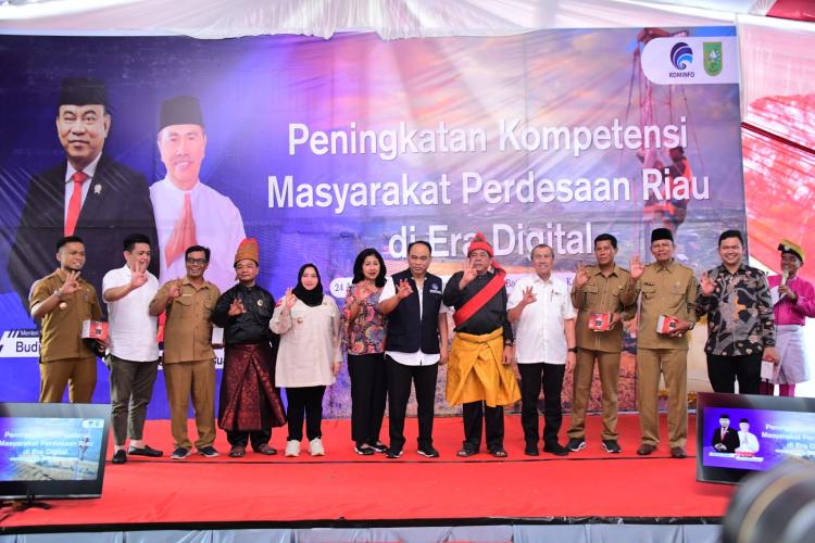 Kunker Direktur BAKTI Kementrian Kominfo RI, Bupati Kasmarni Sampaikan Permasalahan Infrastruktur TIK di Bengkalis