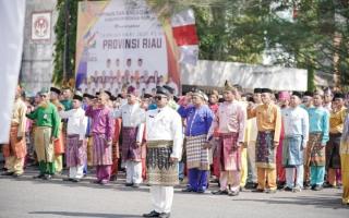 Dipimpin Bupati Rohil, Kabag Umum Samsuri Bertindak Sebagai Komandan Upacara HUT Riau ke-66