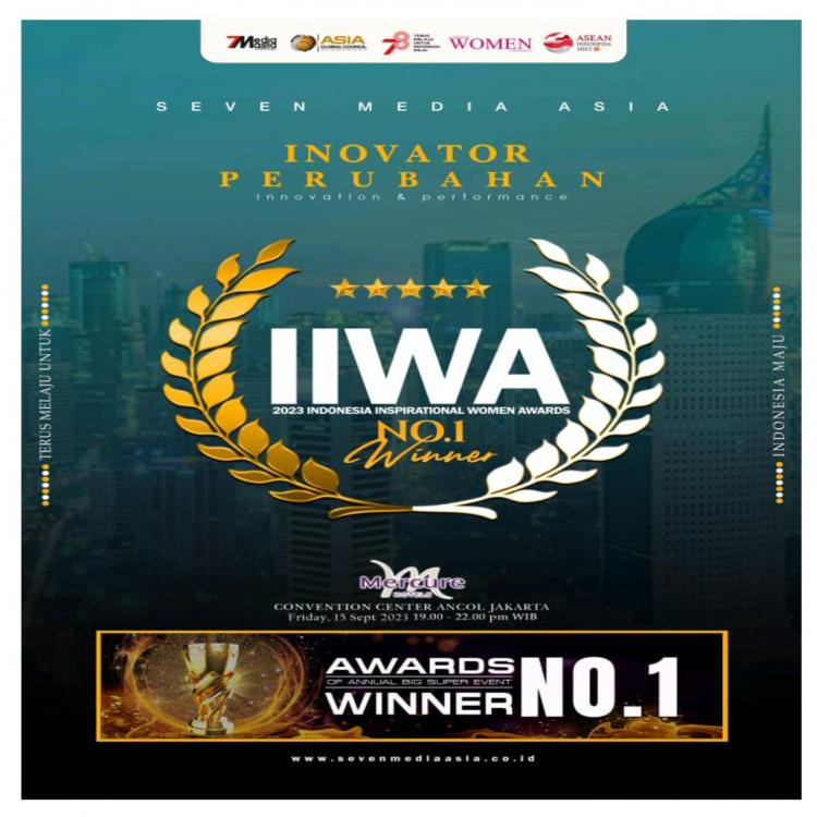 Inspirasional Women of Indonesia 2023 Inovator Perubahan Pendidikan Diberikan Kepada Kepsek SMAN 3 Lubuk Basung 