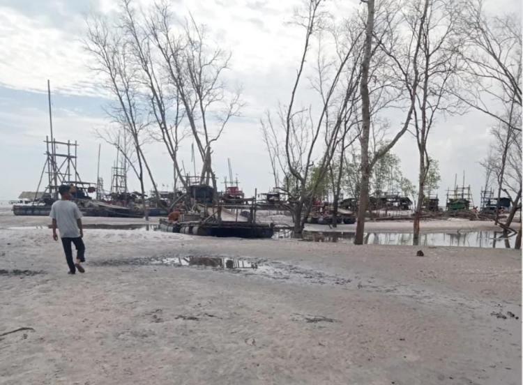 Aparat Penegah Hukum di Babel Tak Berdaya Menghadap Sistem Koordinasi Penambangan Iledal di  Laut Penagan