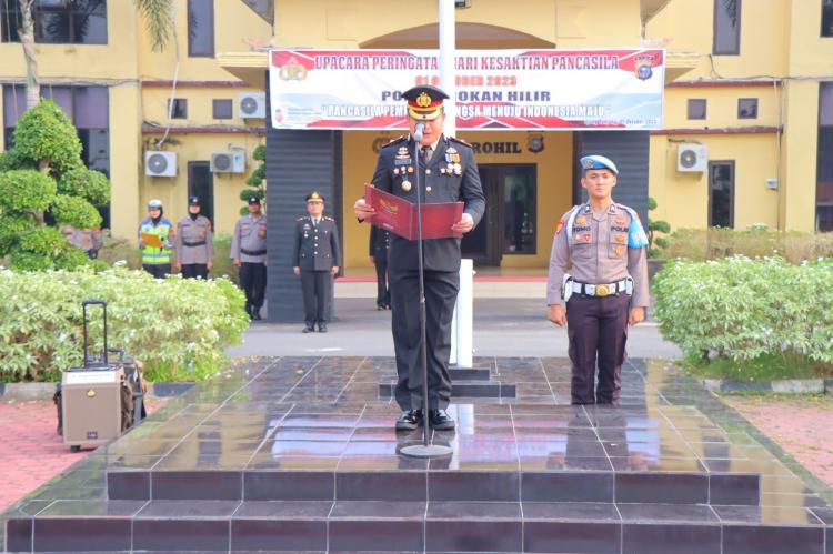 Bertindak Sebagai Inspektur, Wakapolres Rohil Pimpin Upacara Hari Kesaktian Pancasila