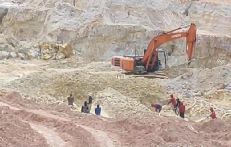 Tambang Timah Ilegal di Tanjung Labu: Keuntungan Pribadi dan Kerugian Desa