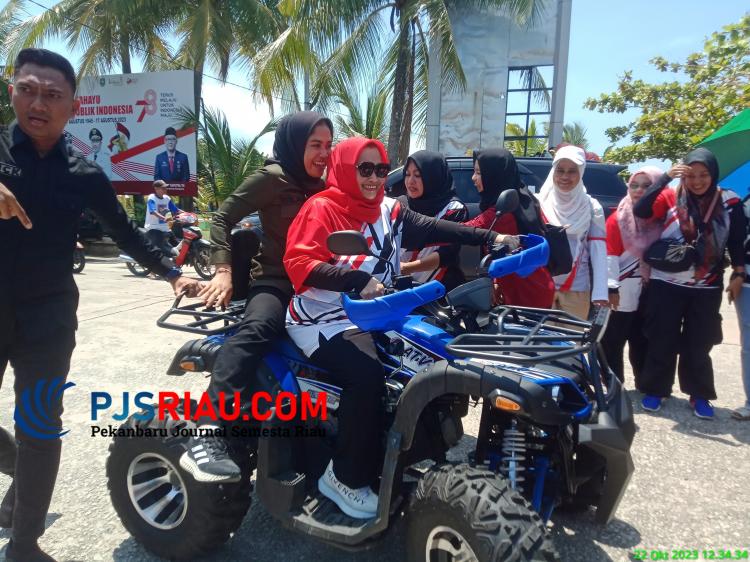 Fastival Budaya Bahari 2023, Bupati Kasmarni Gunakan Motor ATV Menuju Proses Pembangunan Plaza Kuliner