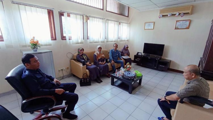 Visitasi Tim Monev KIP di OPD Biro Hukum Pemprov Kep Babel, Tuntutan Peningkatan Pelayanan Terbuka