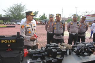 Jelang Pemilu, Kapolres Bengkalis Cek Personil dan Peralatan dalam Kesiapan Pelaksanaan Operasi Mantap Brata Lancang Kuning 2023-2024