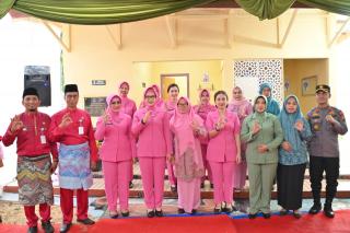 Program Bhayangkari Peduli dalam Rangka HKGB ke 71, Nyonya Nindya M Iqbal Resmikan MCK Musholla Al Jihad