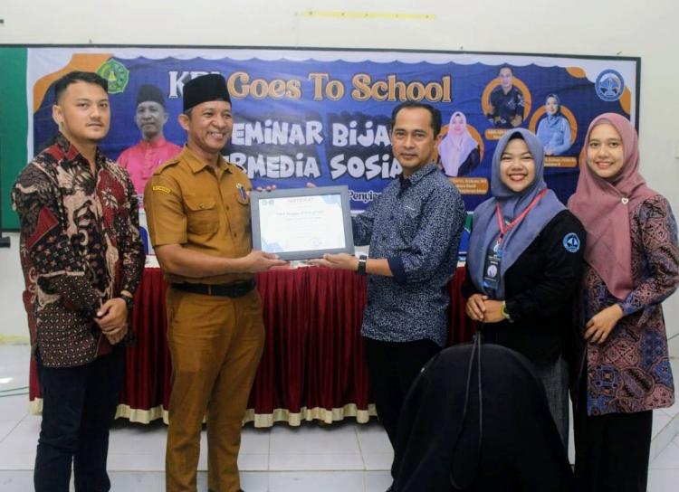 Bijak Bermedia Sosial, STAIN Melakukan Seminar di SMA Negeri 4 Bengkalis