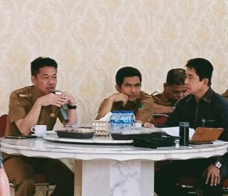 Terkait Masalah Plasma, Bupati Rohil Mediasi Koperasi BMB Dengan PT SIMP
