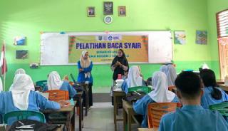 Sri Rahayu: Membaca Syair Itu Ada Petunjuknya