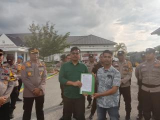 GMPS Demo, "Kejari Siak jangan Bermain Mata dengan PT DSI"
