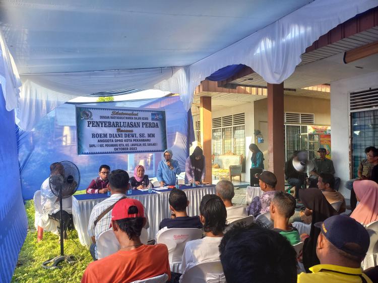 Sosialsasi Bersama Sekretariat Daerah, Anggota DPRD Kota Pekanbaru Roem Diani Lakukan Penyebarluasan Perda