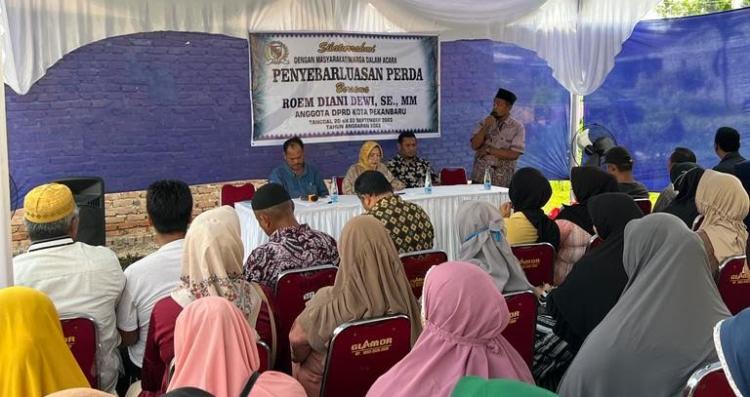 Sosper di Kecamatan Limapuluh, Anggota DPRD Pekanbaru Roem Diani Berikan Pemahaman Konsituen Terkait Perda