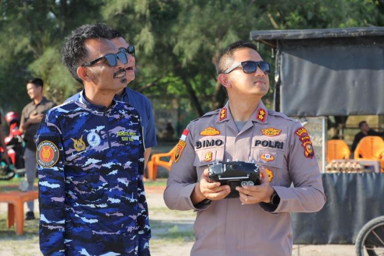 Gunakan Pesawat Tanpa Awak, Kapolres Bengkalis: Personel Ditugaskan Pengawalan Logistik Pemilu Miliki Kemampuan dan Keahlian Optimal