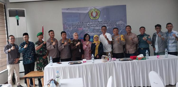 Pj Gubernur Babel Buka UKW  Dorong Profesionalisme Wartawan di Bangka Belitung