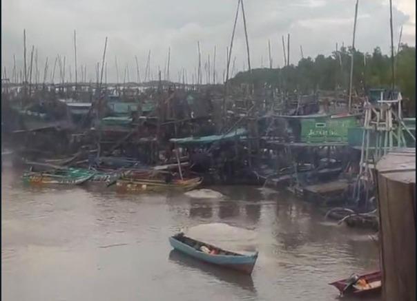 APH Seperti Tak Berdaya Ketika Tambang Ilegal Hajar Sungai Rumpak