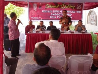 Bersama Masyarakat Labuh Baru, Anggota DPRD Pekanbaru Robin Eduar Gelar Hearing Terkait Jalan Rusak