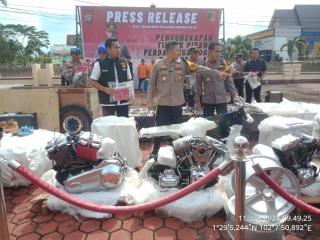 Ungkapan Awal Tahun 2024, Polres Bengkalis Sita 3 Unit Mesin Harly Davidson dan Barang Luar Negeri Lainnya
