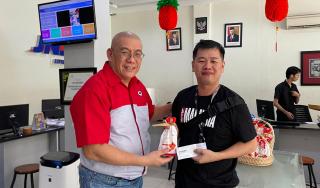 Tahun Naga Kayu, JNE Pekanbaru Optimis dan Harapan Baru Membawa Kebahagaiaan di Imlek ke 2575