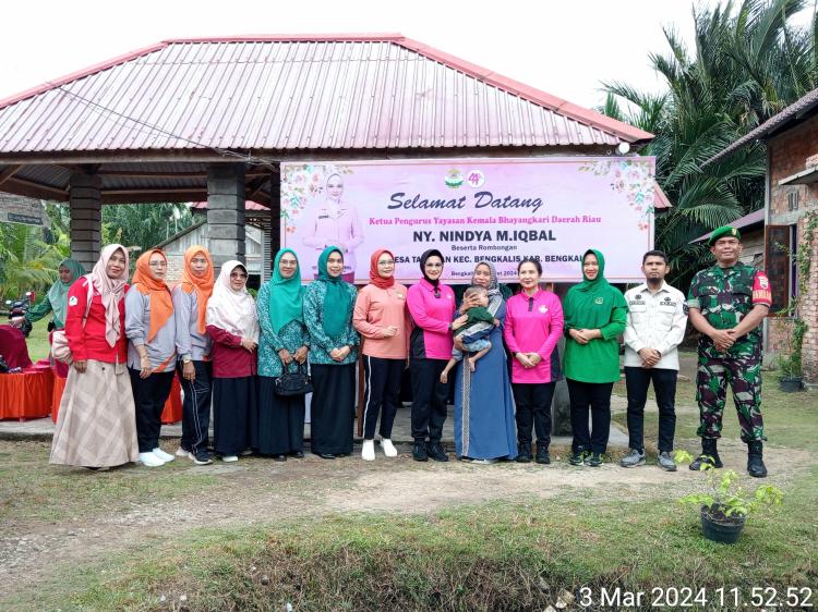 Ketua Bhayangkari Riau Bersama Ny Vinda Setyo Bimo Kunjungi dan Beri Santunan Dua Balita di Bengkalis