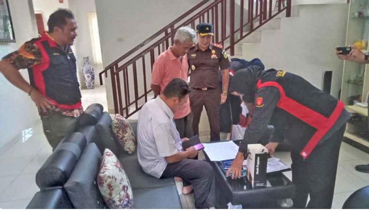 Rumah Orang Tua Cukong Timah Digeledah Kejati Babel, Ini yang Diamankan Penyidik