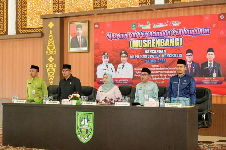 Bupati Kasmarni Sampaikan Terget Proyeksi Pembangunan RKPD 2025
