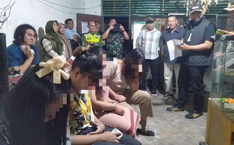 Sidak di Bulan Ramadhan, Camat Kulim Temukan Mahasiswi "Berjualan" di Warung Remang-Remang