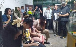Sidak di Bulan Ramadhan, Camat Kulim Temukan Mahasiswi "Berjualan" di Warung Remang-Remang