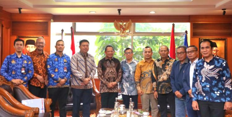 Rekomendasi DK PWI Pusat  Dicuekin Ketua PWI Pusat Terkait Korupsi Dana Hibah BUMN Rp 2,9 Milyar
