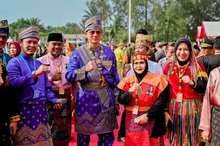 Bengkalis Kasmarni Ikuti Apel Upacara Harlah Pancasila yang Dipimpin Langsung Presiden Jokowi